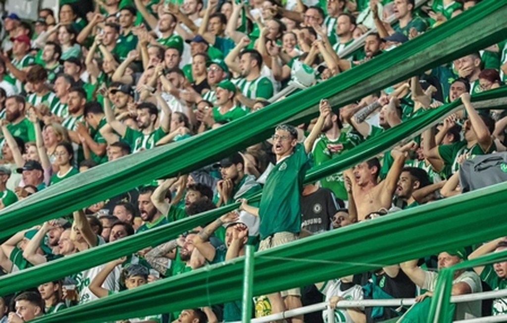 Chapecoense empata com o Bahia em 3x3 na Arena Condá