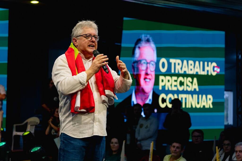 MULTIDÃO LOTA O CAVERÁ NO LANÇAMENTO DA CANDIDATURA DO DEPUTADO TIAGO ZILLI