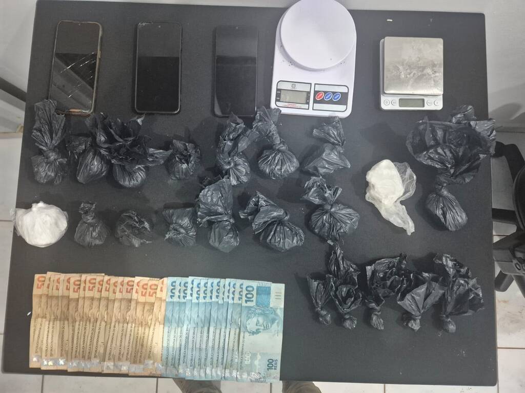 Drogas são apreendidas pela PM neste fim de semana
