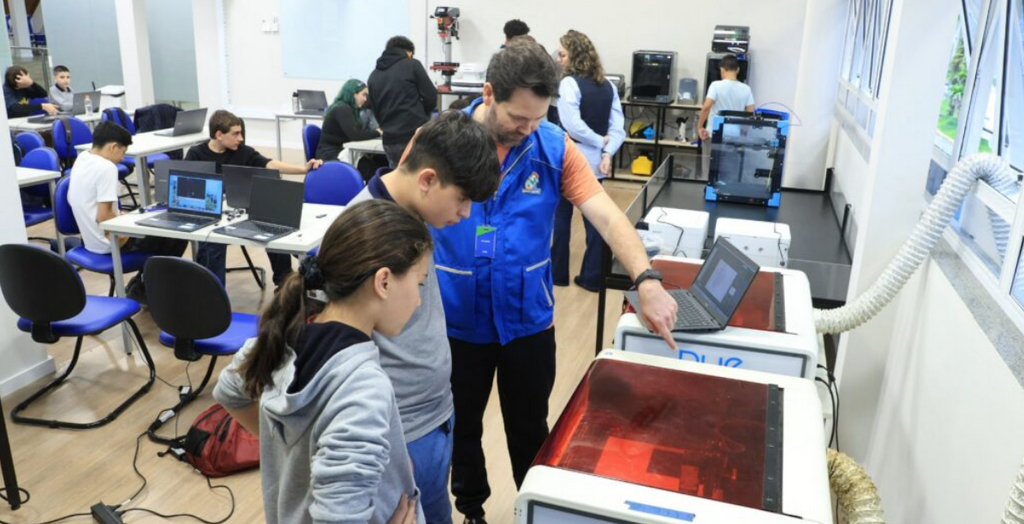 Joinville divulga lista de 413 alunos classificados para oficinas no CRIE