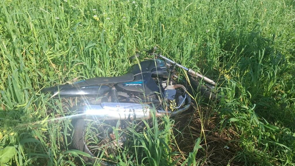 Homem é encontrado morto em lavoura após possível acidente de moto em Itapiranga