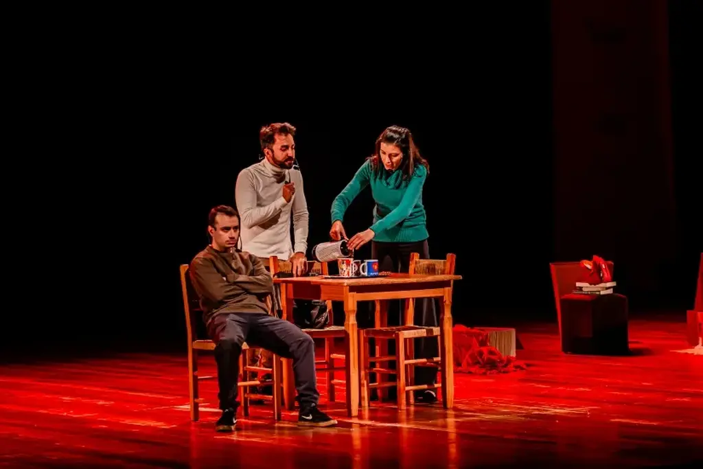 Concórdia recebe peça teatral sobre educação financeira em comemoração aos 45 anos da Sicredi UniEstados
