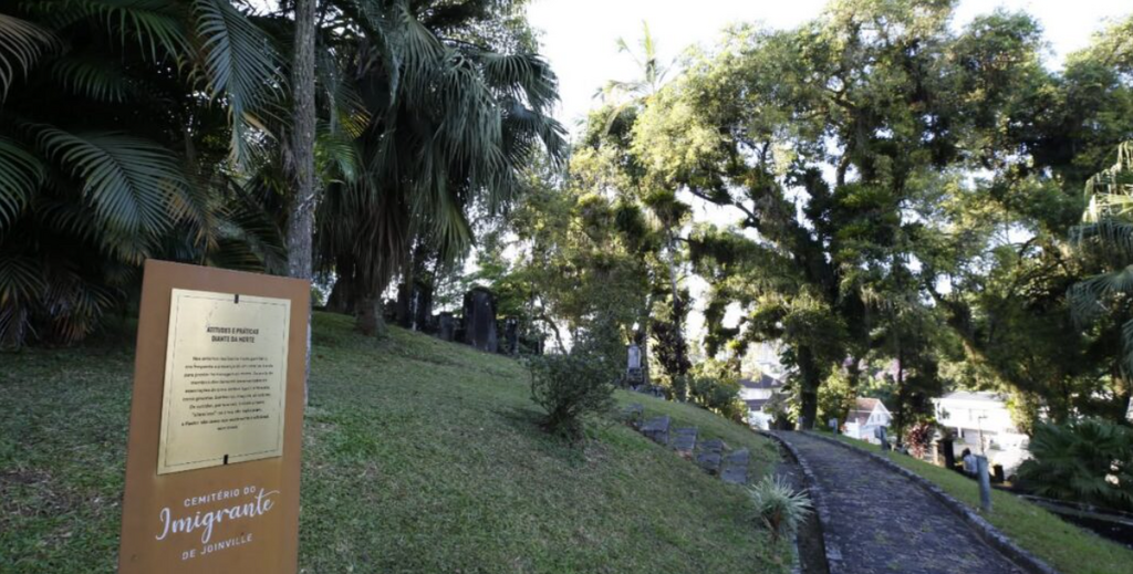 Antes da poda, túmulos do Cemitério do Imigrante ganharão proteção especial