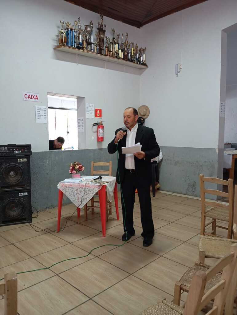 Clube Recreativo União Catarinense celebra 87 anos de história com homenagem aos ex-presidentes