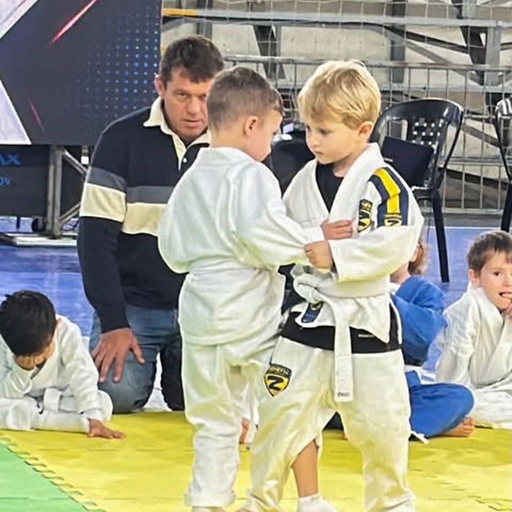 ALUNOS DOS PROJETOS DE JUDÔ DE SÃO JOÃO DO SUL PARTICIPARAM DA II COPINHA DE JUDÔ