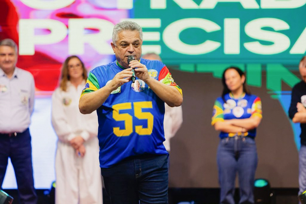 CANDIDATO AO GOVERNO DE SANTA CATARINA JOÃO RODRIGUES INICIA CAMPANHA EM ARARANGUÁ