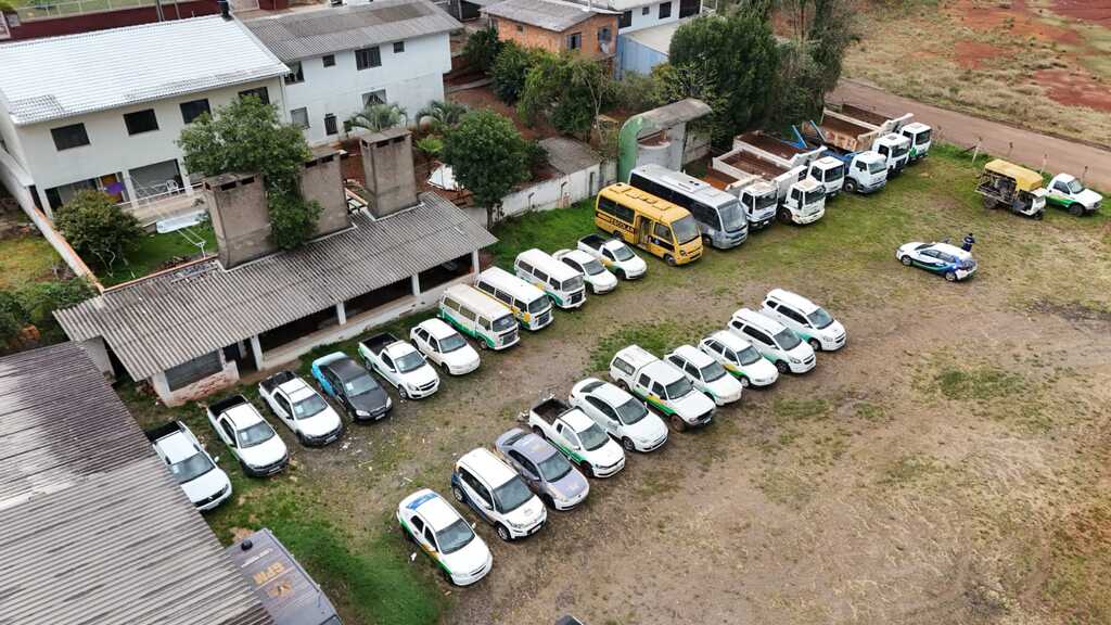 Campos Novos prepara leilão de 35 veículos e máquinas do patrimônio municipal