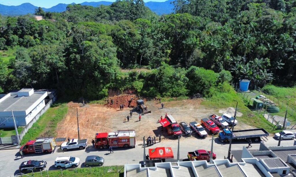 Simulado de desastres em Joinville reproduz deslizamento com seis vítimas