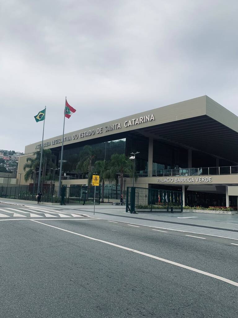 Santa Catarina publica pacote de novas leis em áreas estratégicas