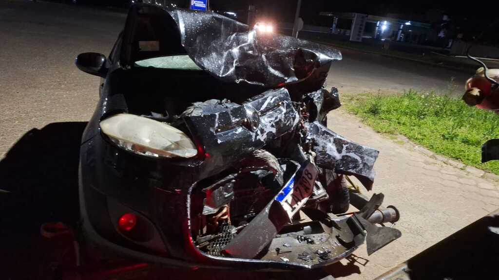 COLISÃO FRONTAL NA ERS-389 DEIXA CINCO PESSOAS FERIDAS EM TORRES