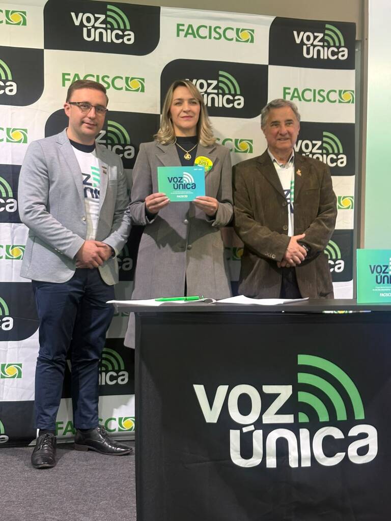 Fernanda Córdova se compromete com os pleitos da Serra Catarinense, em evento da Facisc