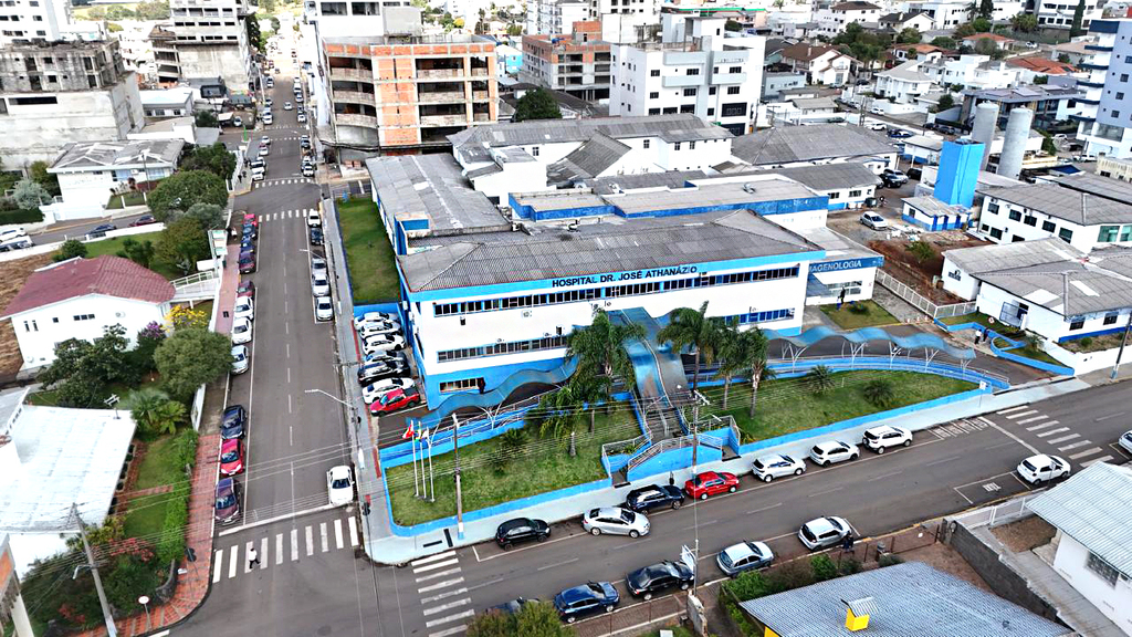 Fundação Hospitalar Doutor José Athanázio realiza primeira neurocirurgia de coluna