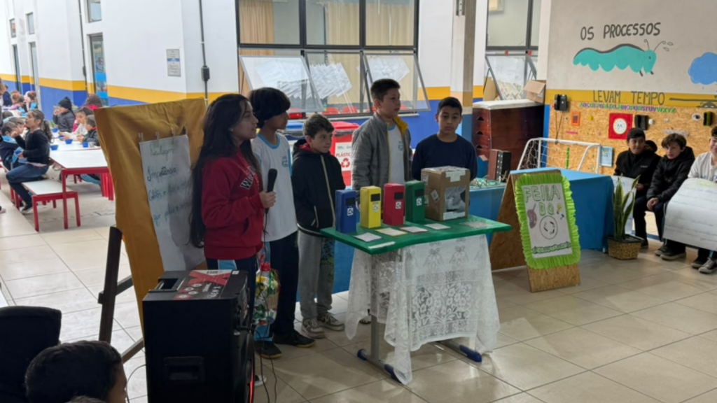 Alunos viram protagonistas e mostram o que aprenderam nas escolas de Imbituba