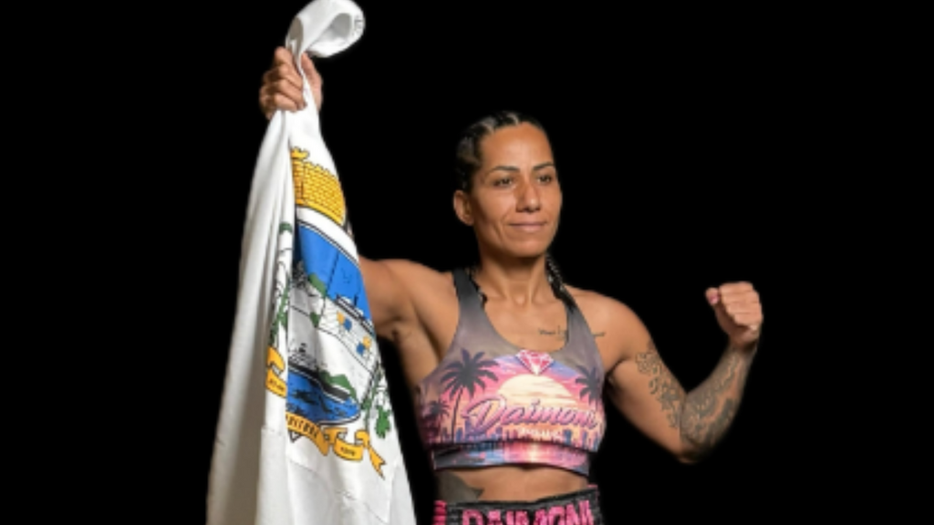 Atleta de Imbituba se prepara para luta internacional de boxe sem luvas em Miami