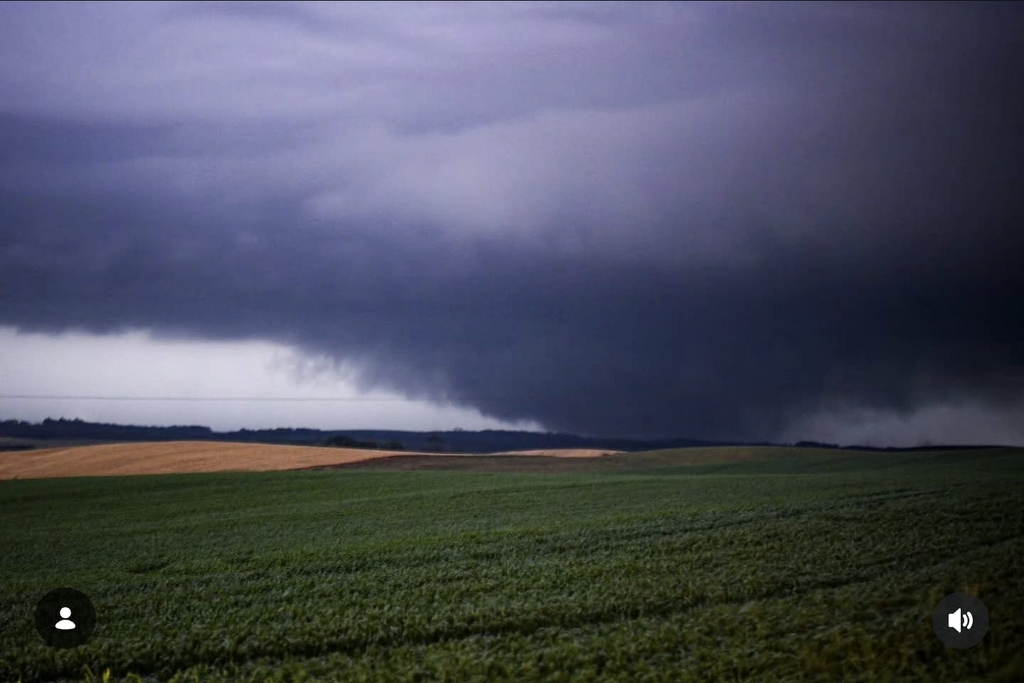 Defesa Civil avalia a ocorrência de um tornado em Campo Erê