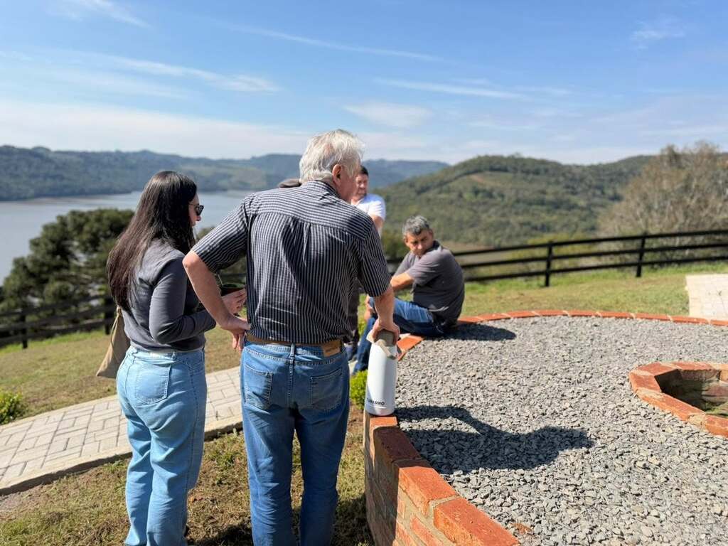 Turismóloga do CONDESUS realiza visita técnica a atrativos e empreendimentos de Pinhal da Serra