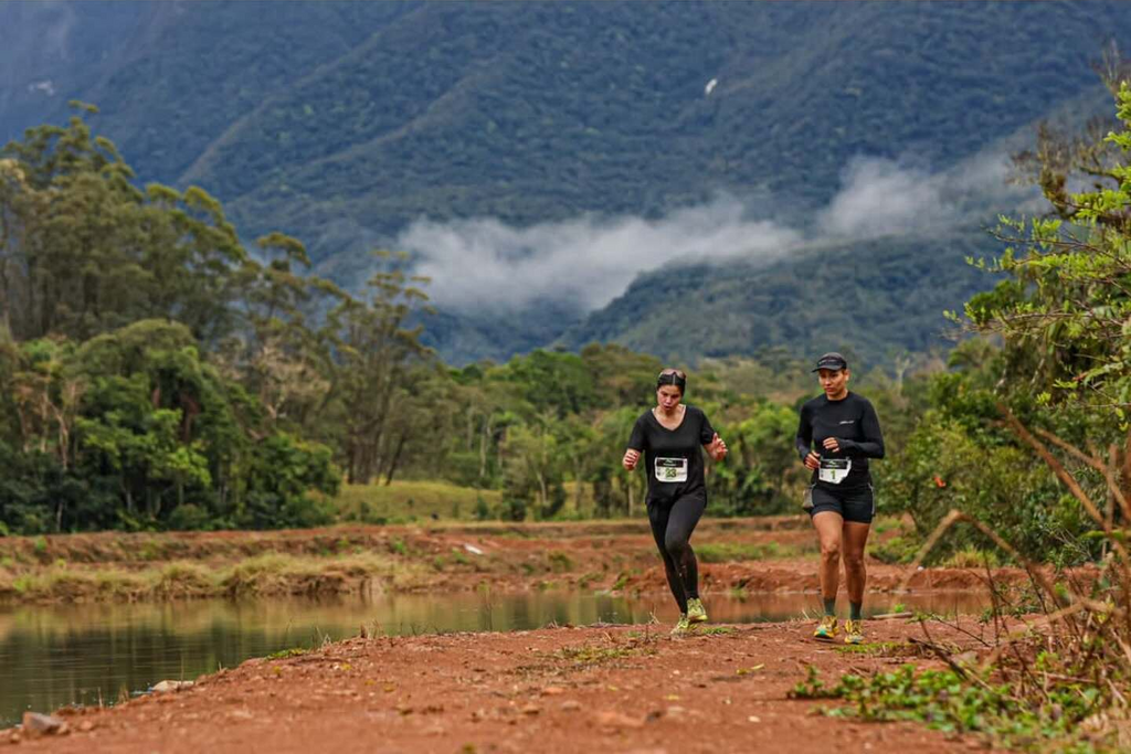 CORRIDA DE TRILHA REÚNE ATLETAS E MOVIMENTA PRAIA GRANDE NO FIM DE SEMANA
