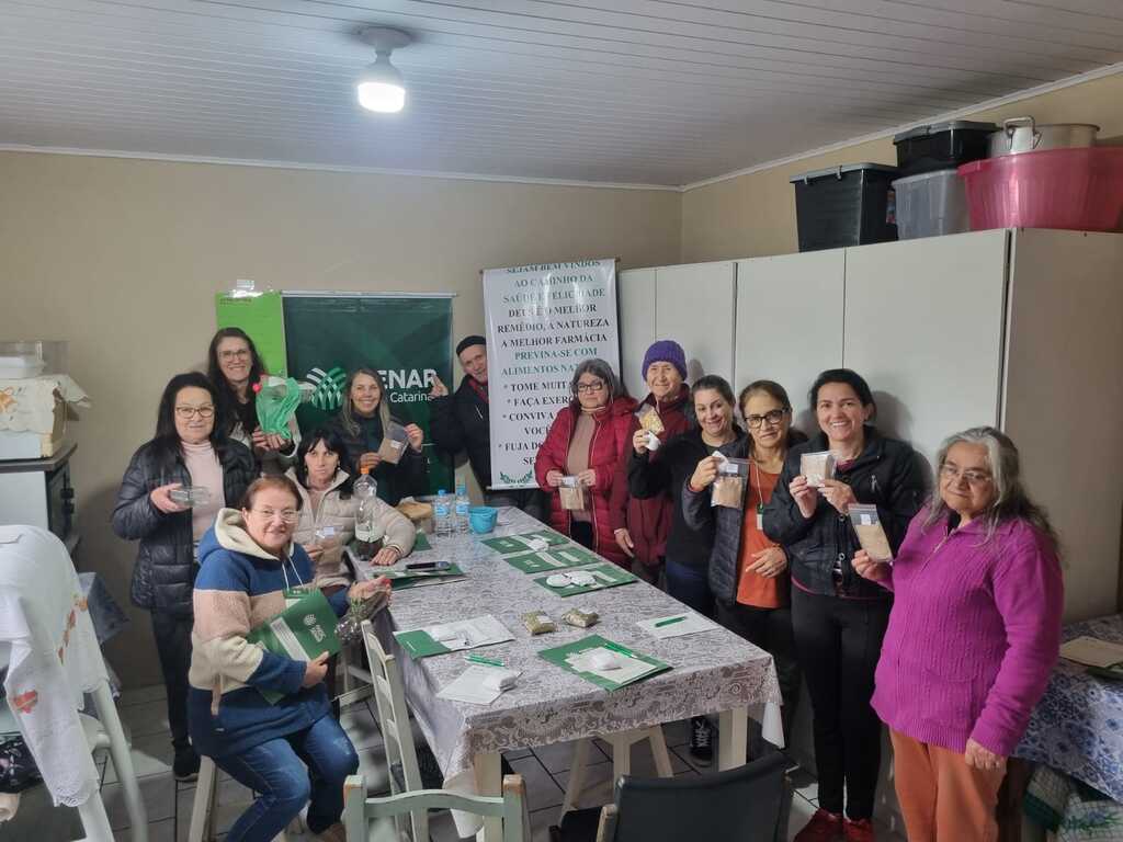 Curso de Plantas Medicinais reúne mulheres em Otacílio Costa