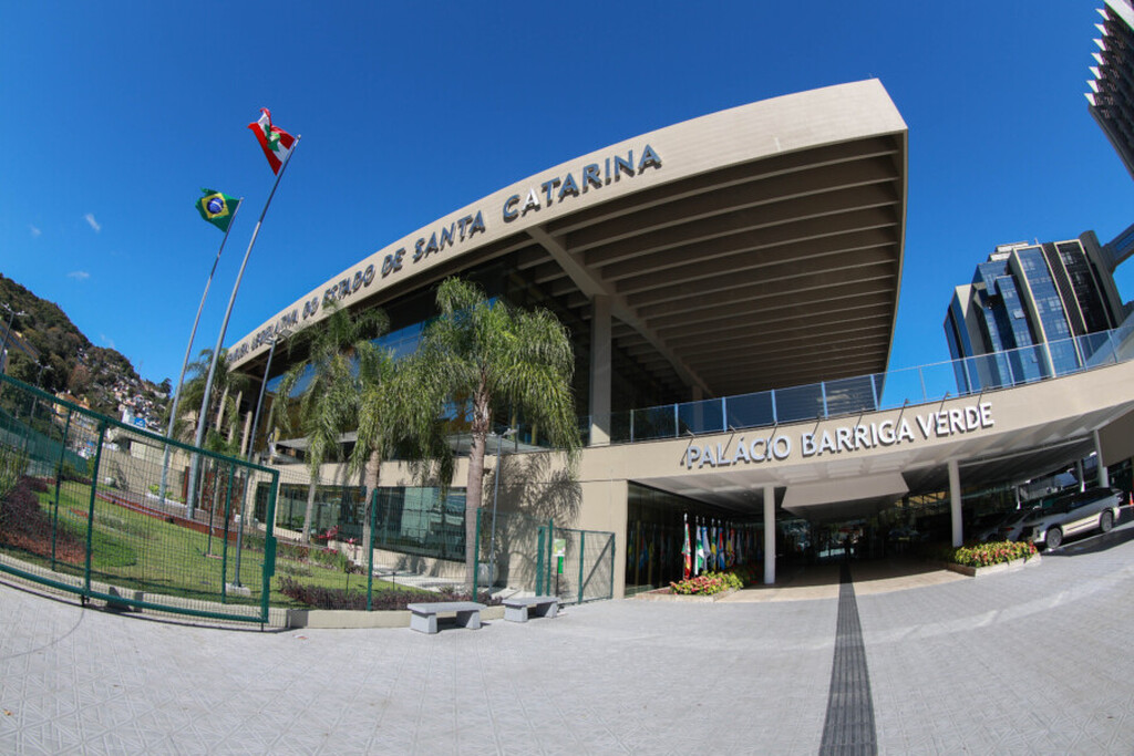 Alesc vai repassar R$ 20 milhões para auxiliar famílias atingidas pelo granizo na Grande Florianópolis