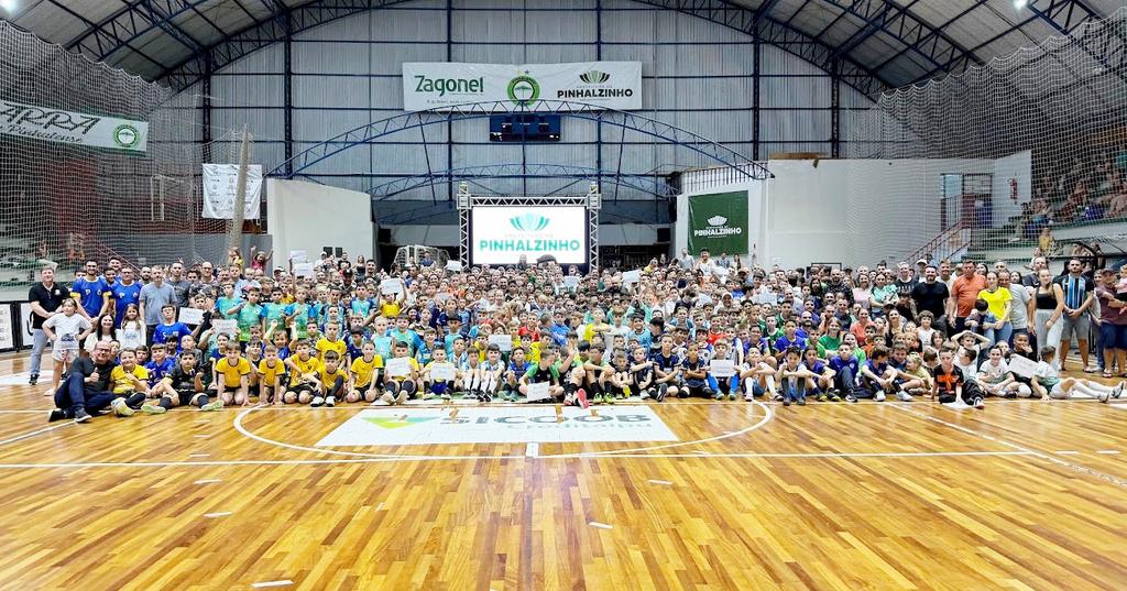 Campeonato Municipal de Futsal de Base reúne mais de 400 atletas em Pinhalzinho
