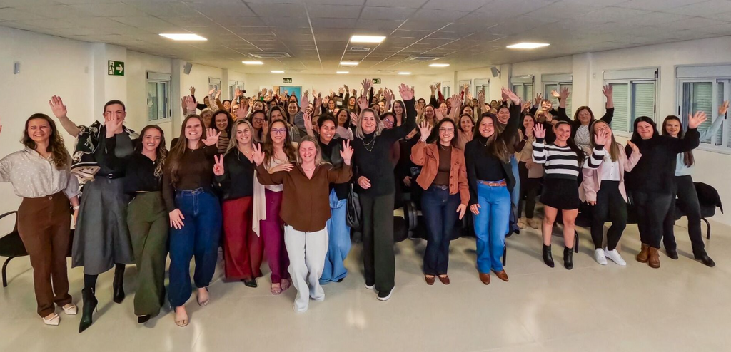 MAIS DE 100 MULHERES PARTICIPAM DE ENCONTRO SOBRE SAÚDE ÍNTIMA PROMOVIDO PELO HOSPITAL NOSSA SENHORA DE FÁTIMA