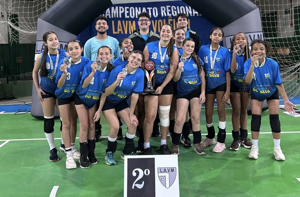 Balneário Arroio do Silva é vice-campeão regional no Voleibol Feminino