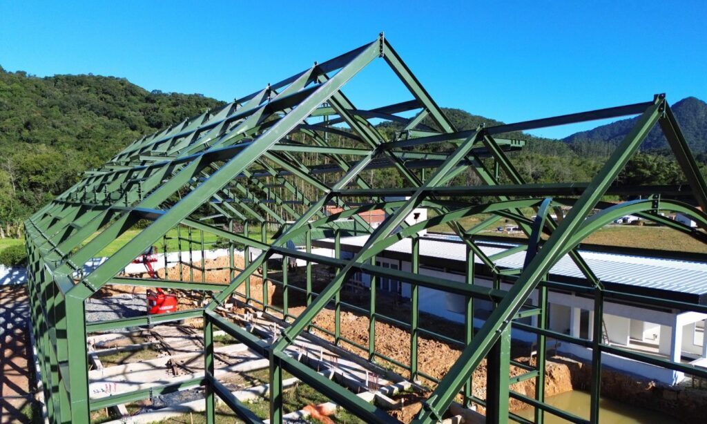 Joinville assina contrato de R$ 13,9 milhões para retomar obras do Palácio das Orquídeas