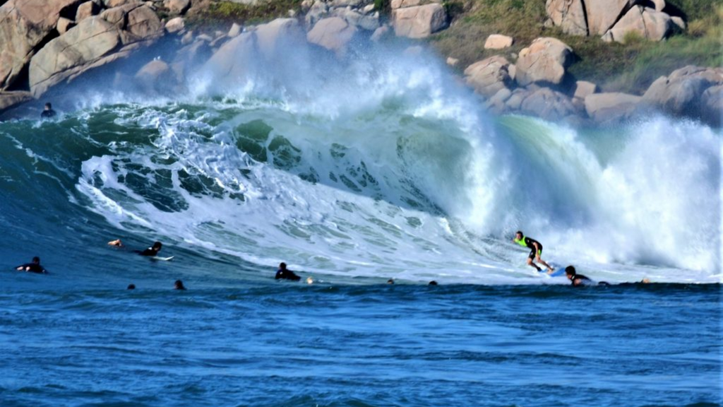 Imbituba rompe fronteiras e entra para seleto grupo mundial de cidades do surfe
