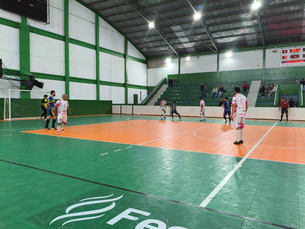 Campeonato Municipal de Futsal começa com 24 gols em três jogos
