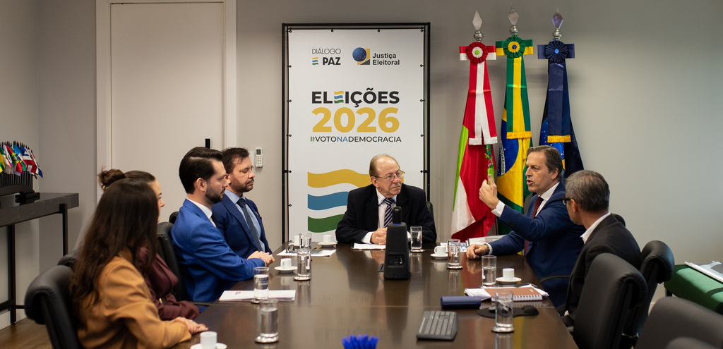 TRE-SC e Seplan firmam acordo para aprimorar o planejamento logístico-territorial das Eleições 2026