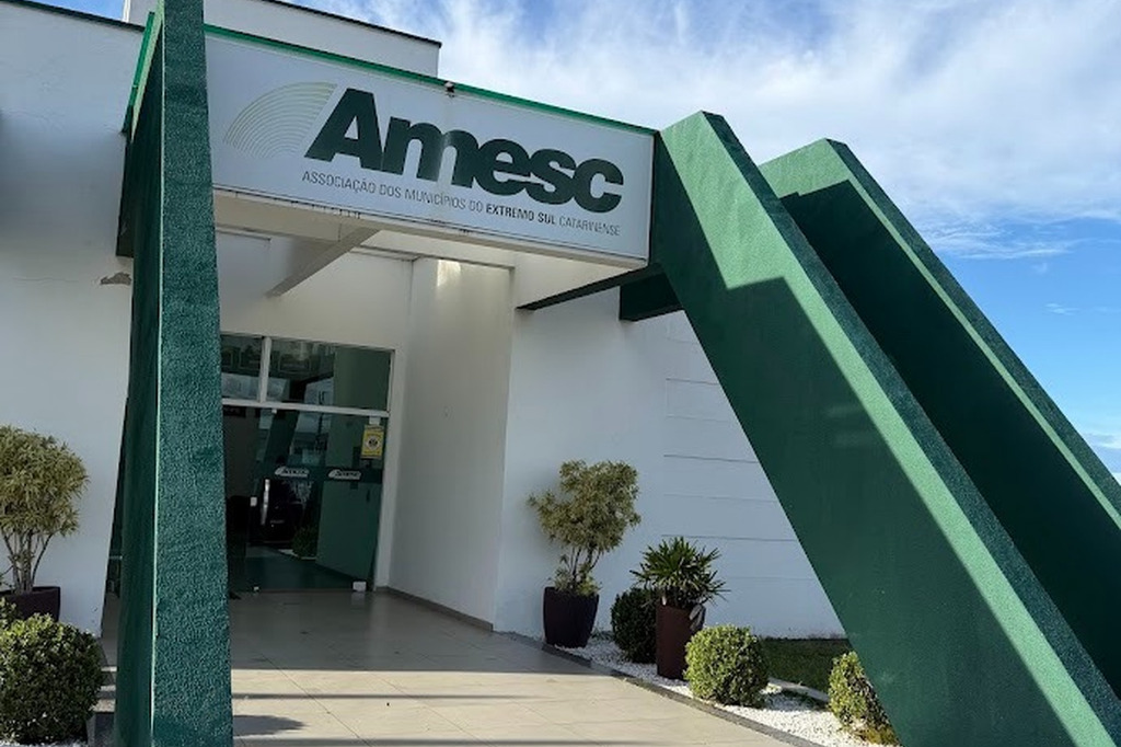 AMESC COMPLETA 47 ANOS FORTALECENDO A UNIÃO E O DESENVOLVIMENTO DO EXTREMO SUL CATARINENSE
