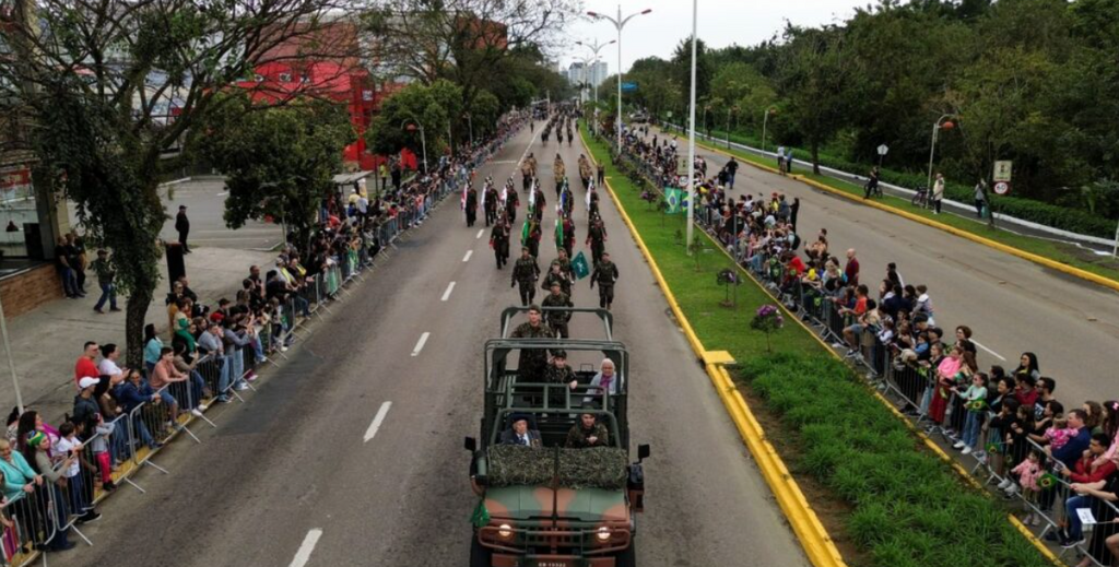 Desfile Cívico-Militar de Independência do Brasil deve reunir cerca de 3 mil participantes em Joinville