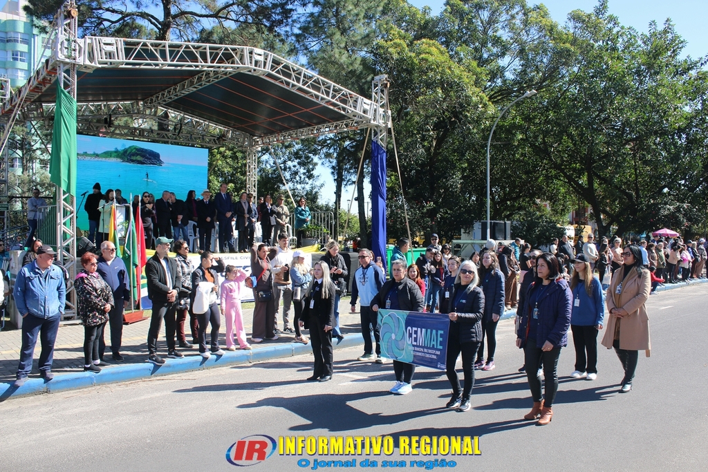 TORRES REALIZA DESFILE CÍVICO DE 07 DE SETEMBRO