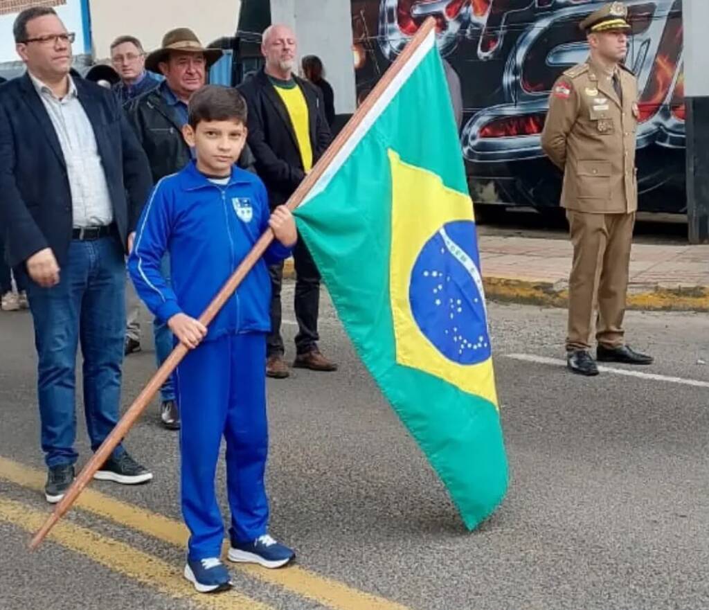 Emoção, orgulho e patriotismo marcam o Desfile de 7 de Setembro em Herval d’Oeste