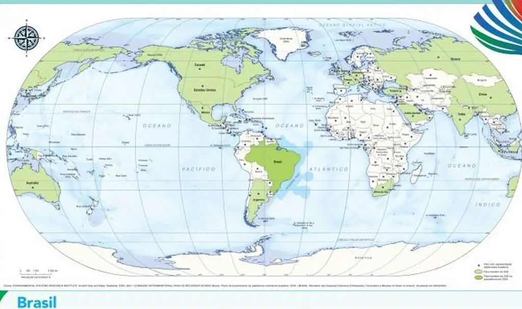 IBGE disponibiliza série de mapas-múndi com Brasil no centro