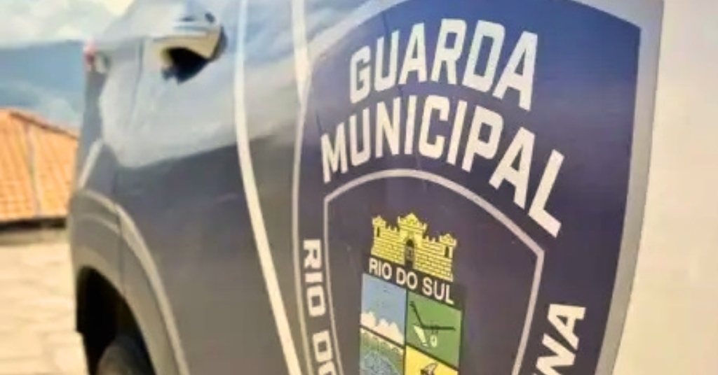 Homem é conduzido à delegacia após ameaçar funcionários de estabelecimento em Rio do Sul