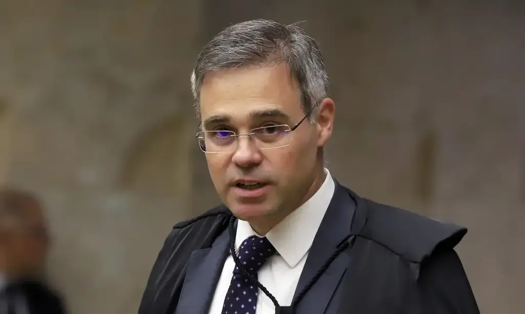 Mendonça homologa delação sobre financiamento do filme sobre Bolsonaro