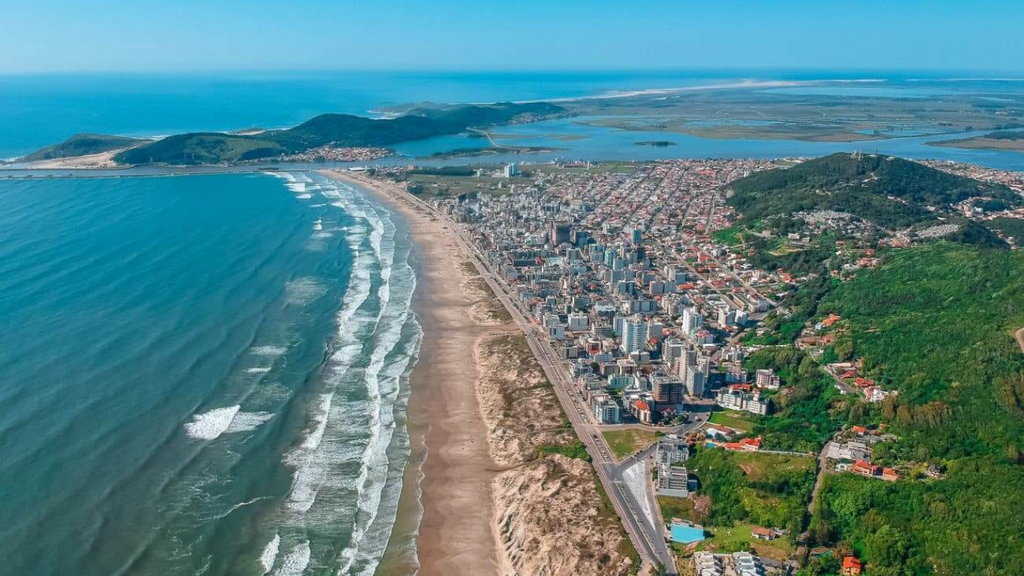 Praia do Mar Grosso recebe grande mutirão de limpeza neste sábado