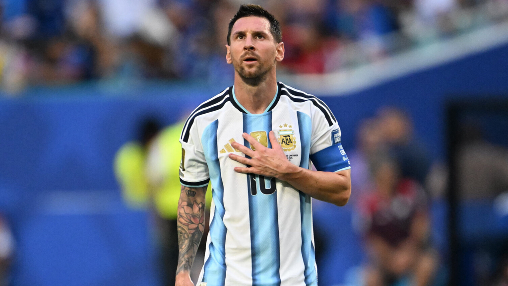 Messi marca gol histórico e Inter Miami supera Cruz Azul para levantar taça inédita