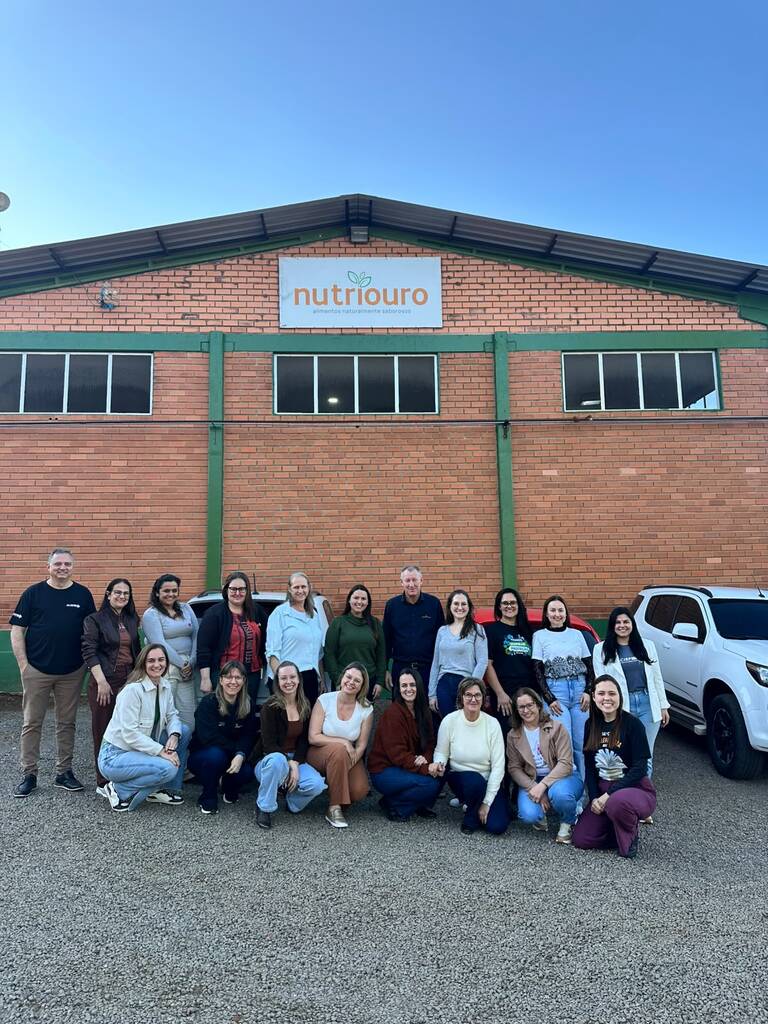 Núcleo da Mulher Empresária da ACIRP realiza visita técnica à Nutriouro Alimentos