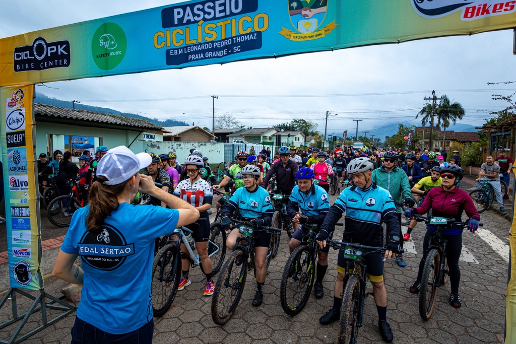 3º PASSEIO CICLÍSTICO DA ESCOLA LEONARDO PEDRO THOMAZ, DE PRAIA GRANDE, REÚNE MAIS DE 260 PARTICIPANTES