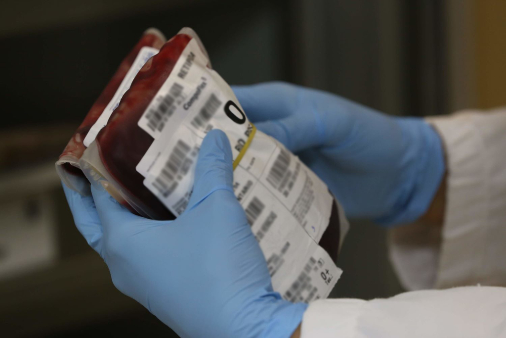 Hemosc reforça chamado por doadores de sangue O positivo e O negativo