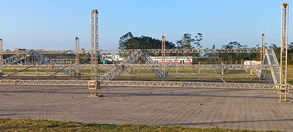 INICIA MONTAGEM DE ESTRUTURA PARA A 3ª GAIVOTA FEST