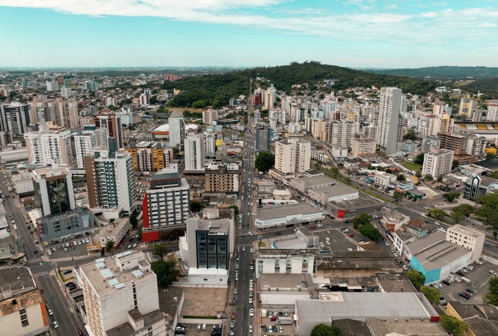 Criciúma avança no planejamento da arborização urbana com projeto aprovado pelo Legislativo