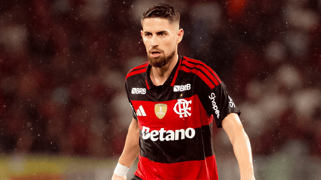 Nascido em Imbituba, Jorginho fica fora do limite de estrangeiros que será reduzido no Brasileirão
