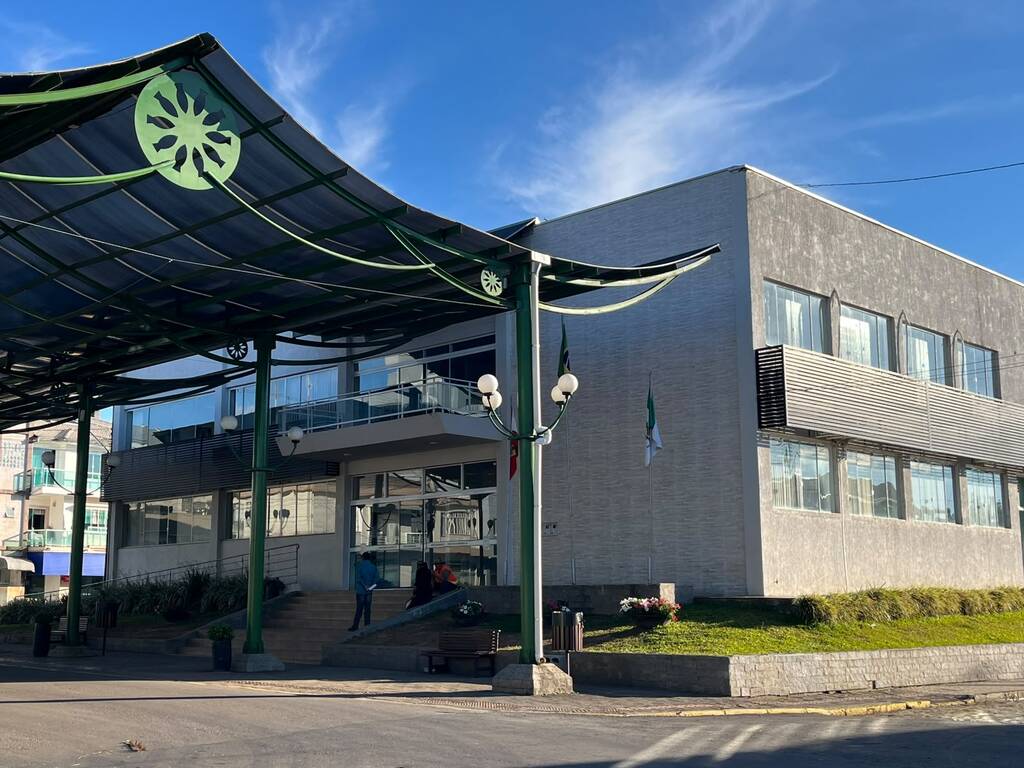 Prefeitura de Anita Garibaldi orienta população e contadores sobre Reforma Tributária e nova fiscalização municipal