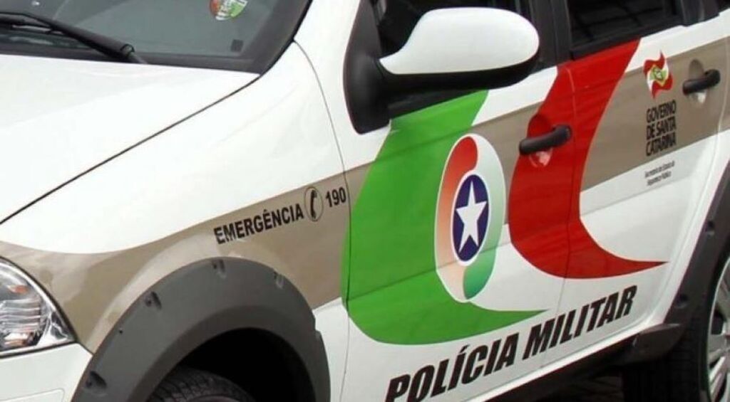 HOMEM É PRESO EM PRAIA GRANDE POR DANIFICAÇÃO DE PLACAS DE SINALIZAÇÃO DE TRÂNSITO NO MUNICÍPIO