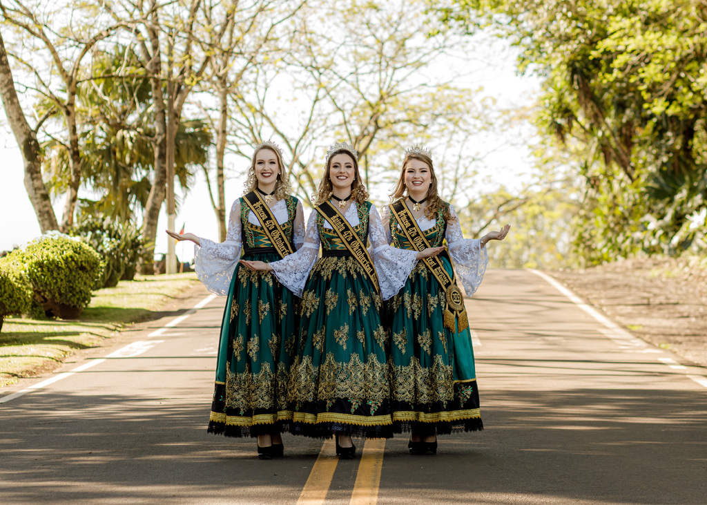 Linha Presidente Becker prepara grande desfile para abrir a 47ª Oktoberfest