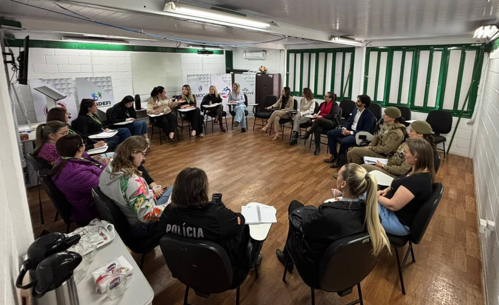 Rede Municipal de Atendimento à Mulher discute atualização de protocolo