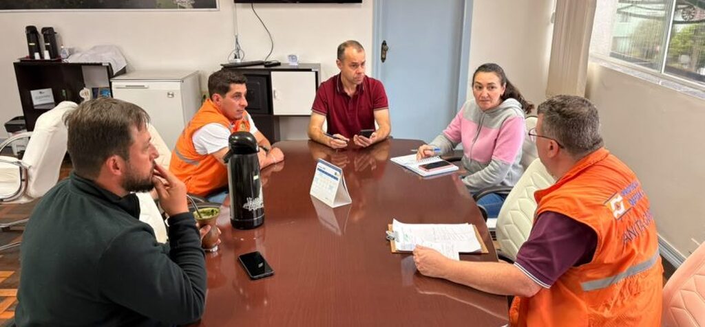PREFEITURA DE ANITA GARIBALDI ORGANIZA LOGÍSTICA PARA ATENDER FAMÍLIAS ATINGIDAS PELO TEMPORAL